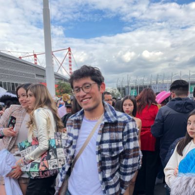 Leollan0's tweet photo. #NuevaFotoDePerfil https://t.co/WRU6dZ6Ib5