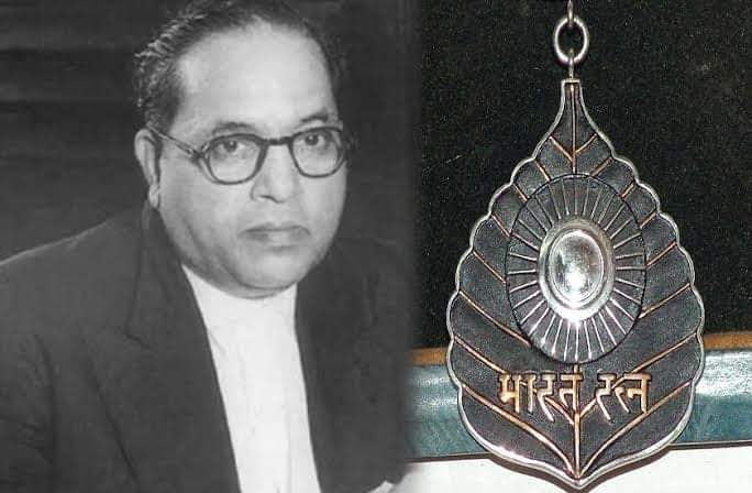 #TheDayInHistory | On 31 March 1990, Dr. Babasaheb Ambedkar, the first Law Minister of independent India, was posthumously awarded the #BharatRatna, the country's highest civilian award.