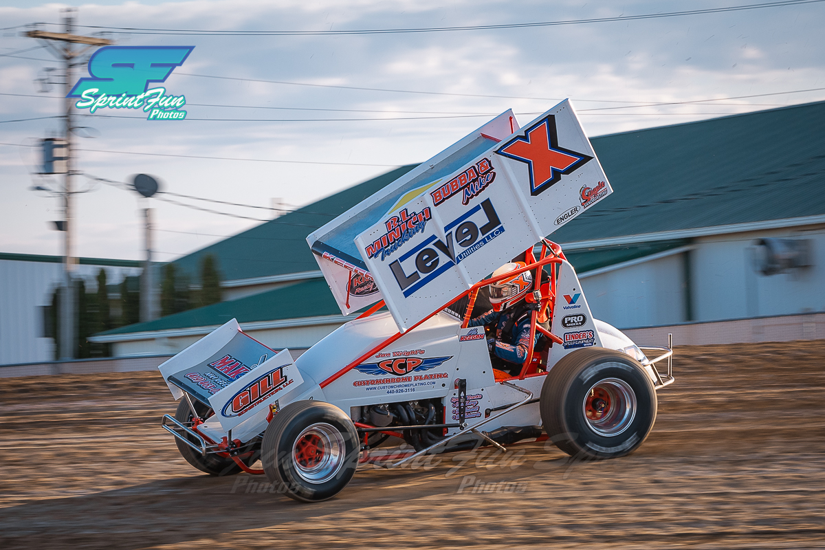 SprintFun's tweet photo. Love the helmet for @MikeKeeganX - he would pick up a heat win @atticaracewyprk last night. https://t.co/CWqQyaNpcX