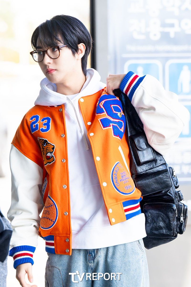 missing renjun in his varsity bf fit