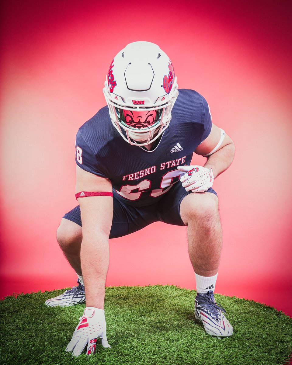 tmirabella62's tweet photo. Had a great Official Visit to Fresno State University! @farrellportal @RivalsPortal @DogWiredDudes @PatMcCann7 @CoachSmith59 @transferportal @247SportsPortal @JacksonMoore247 #GoBulldogs #GoDogs 👀🐶🔵🔴 https://t.co/AZ6Ar7R5mD