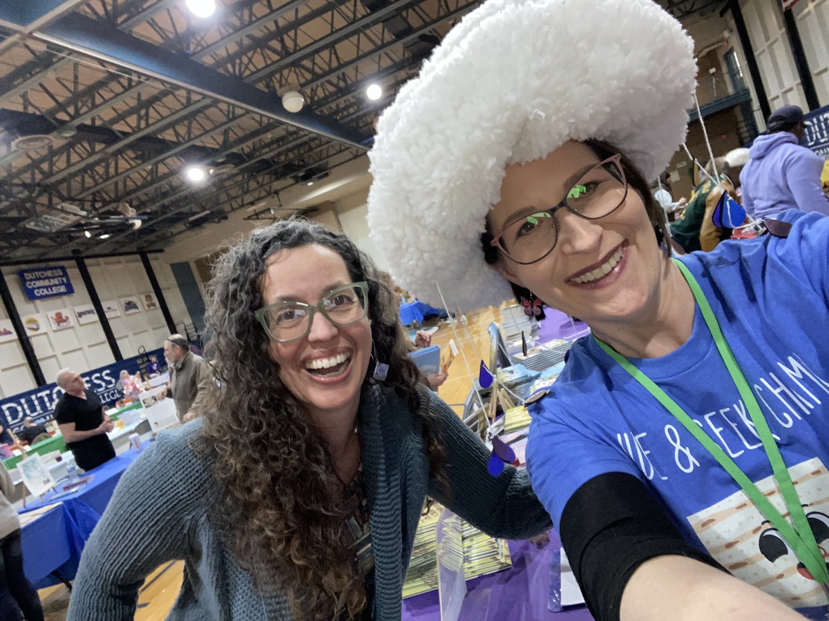 An amazing day sharing books w/curious & kind young readers (& parents!) at the #PoughkeepsieBookFest! Wonderful seeing friends w/whom I haven't connected in so long. TY to the staff who did an incredible job hosting 100+ authors! (and now, this introvert shall collapse! 🥱)