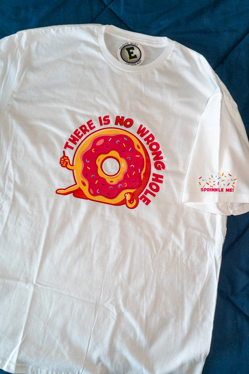 EclecticAlleyLV's tweet photo. Welcome to the weekend. We'll sweeten it up for you. Available today in our Etsy shop coming soon to the TTS. More on the way. #EclecticAlley #GraphicTees 😁 https://t.co/pPOw9D6Hpy