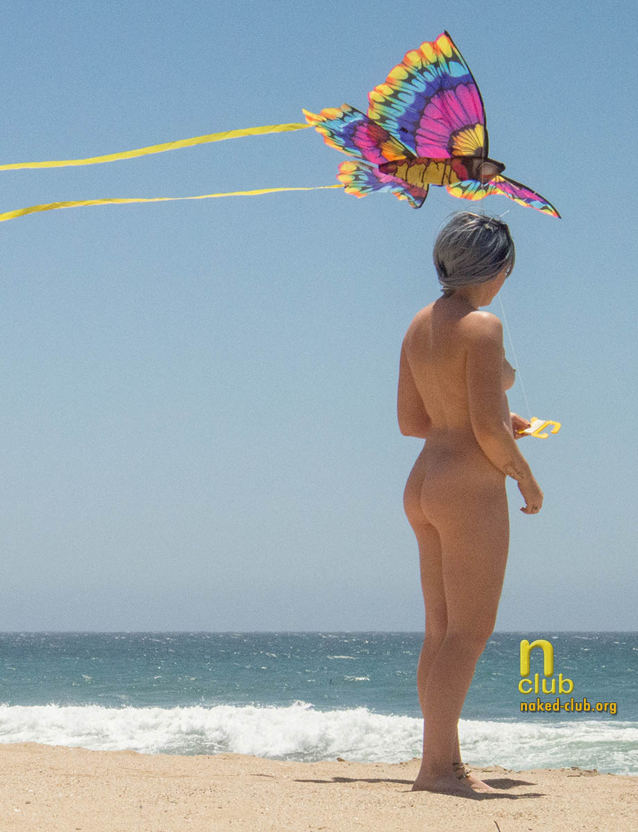 This week we are posting a video edit from a group trip to the beach near Santa Cruise. It's a great place for naturist experiences.  Check it out.  nclub.club/galleries  #naturist  #naturism #nudist #nudists #nudism #clothesfree #bodyfreedom #bodyimage #bodypositivity