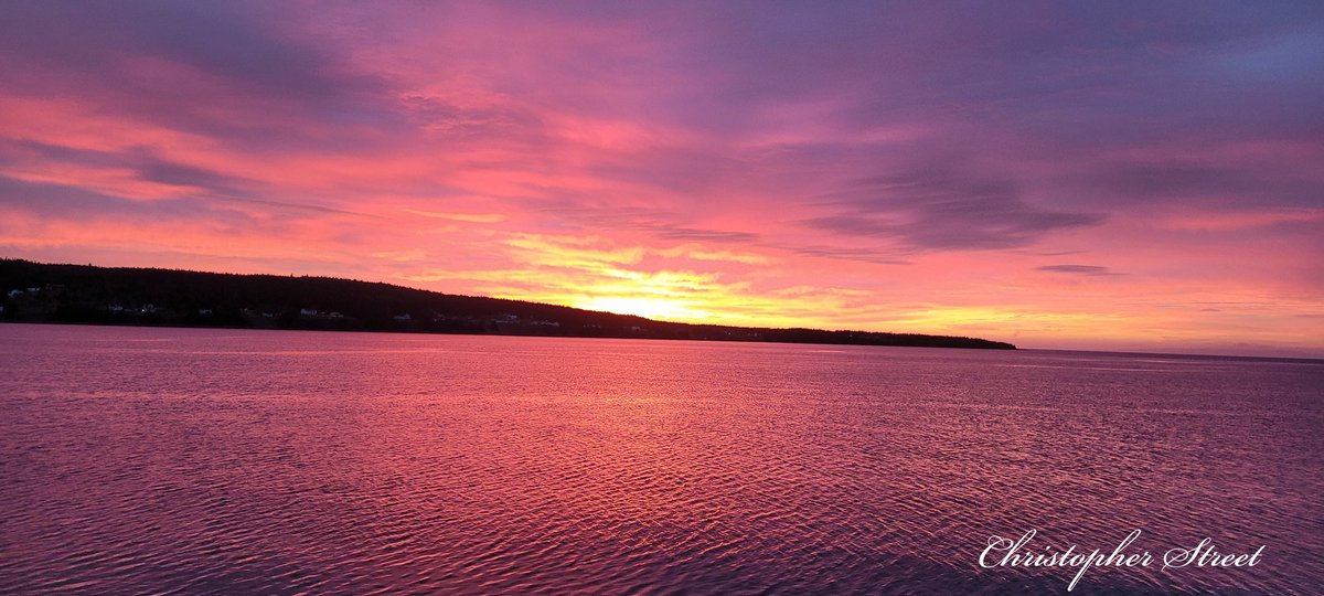 #sunsetphotography #SunsetViews #sunset #sunsets #ShareYourWeather
#landscapephotography #explore #explorepage #imagesofcanada #Newfoundland #Canada #X #TwitterNaturePhotography #ThePhotoHour #photography #camera #Instagram #PhotographyIsArt #Photographyismypassion #Atlantic