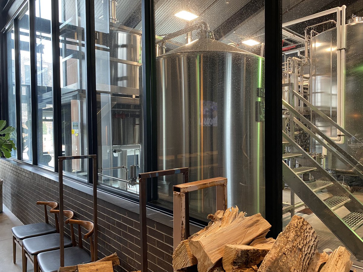Microbrewguys's tweet photo. Stopped in at Hinterland Brewery today, a must stop if your ever in GreenBay. Right next store to historic Lambeau Field. https://t.co/GODWgcZp5d