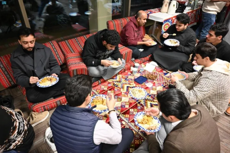 ليلة رمضانية سعودية فى الجامعة الأمريكية

al-madina.com/article/881608

#السعودية #امريكا
#واشنطن #رمضان