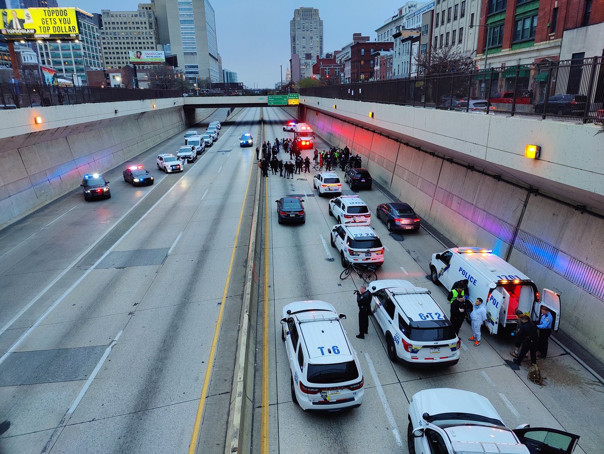 I-676 is blocked in both directions right now (7pm) in downtown Philly as a few dozen ppl chantil Free Palestine. They are now being handcuffed with zip ties and led into a bus.