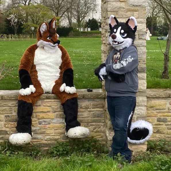 Suitwalk in Düsseldorf Nordpark 😂
🦊 <a href="/WereFoxAries/">WereFox.bsky.social</a>
🐺 <a href="/KAHusky/">KAHusky</a> 
📷 <a href="/WolfHulk3/">Walke Gregor</a>