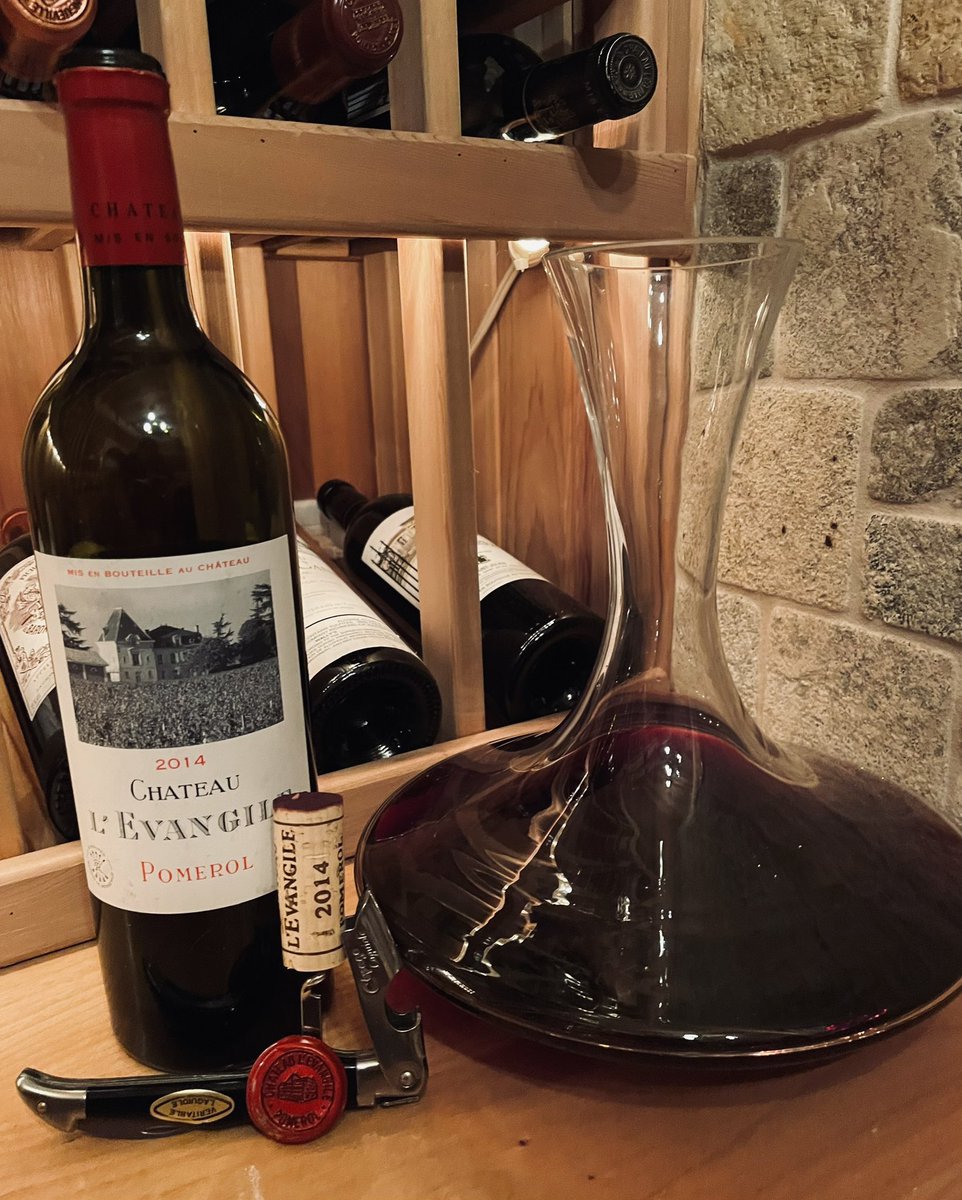 Enjoying my Saturday and savoring a really good week with this 2014 Chateau L’ Evangile tonight. Cheers all! #Bordeaux #Pomerol #Wine