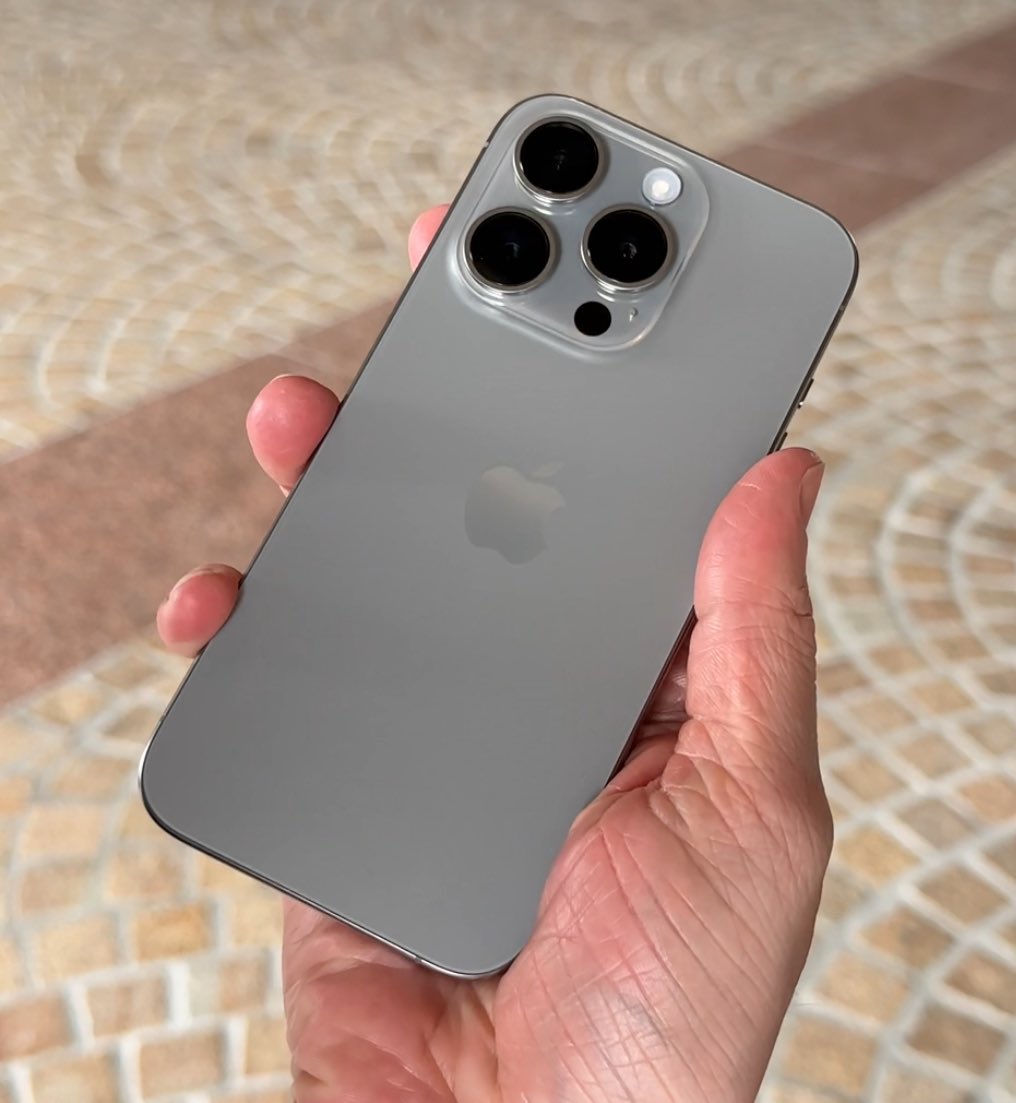 futureform_'s tweet image. iPhone 15 Pro battery life is honestly pretty great