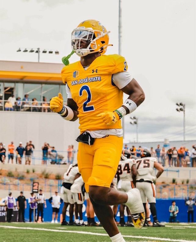 After a great conversation with Coach Irvin, I’m excited to announce that I received an offer from San Jose State University! Spartan Up! 💙💛 @CoachIrv_ @SanJoseStateFB @SierraCanyonFB @GregBiggins @BrandonHuffman @adamgorney @ChadSimmons_