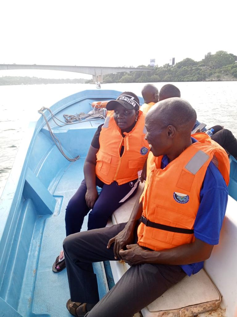 @kmakenya and Kilifi County beach safety unit officers are on patrol at Mnarani, Backpackers, Bofa & Summer beaches in Kilifi, ensuring boat owners & holiday makers uphold safety measures. Let's keep the festivities joyful and secure