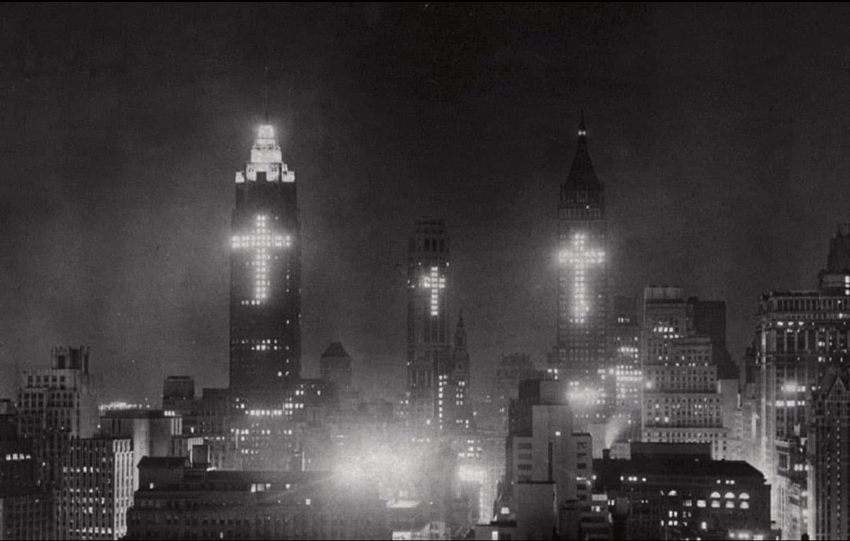 The New York skyline on Easter, 1956.