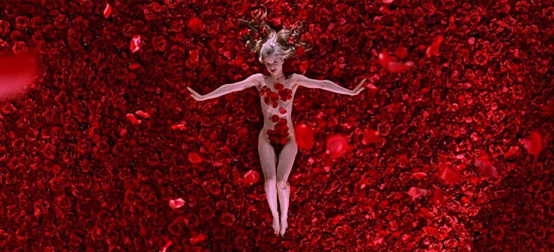 Estos son 10 de los mejores planos de la historia del cine. (Parte 2) Abro hilo 🧵 Empezamos con 👇 1.- American Beauty (1999)