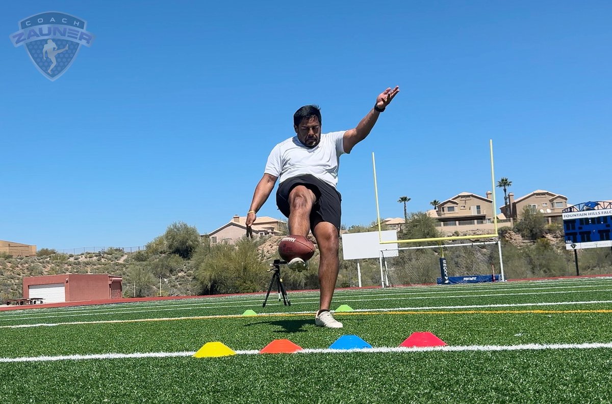 Had a 1 on 1 Punting Lesson with Aldo Galván (U. Regina - Canada) here in AZ as he prepares for the upcoming CFL Draft.  Power Zone punting consistency comes down to good drills emphasizing 1) A good drop &amp; 2) good footwork. Punting Spiral Nose Over Punts to Your Power Zone.