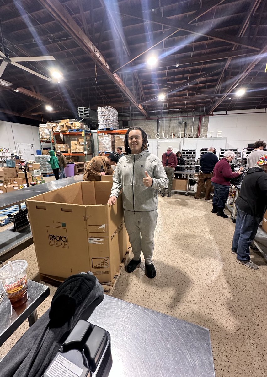 Devan Houstan (@devanhoustan) on Twitter photo Did you know that <a href="/CultivateRescue/">Cultivate Food Rescue</a> has provided over 1,112,954 meals for families here in south bend. Their mission is for no neighbor to be hungry and no food wasted. For more information on how you can help their cause please visit cultivatefoodrescue.com Did you know that <a href="/CultivateRescue/">Cultivate Food Rescue</a> has provided over 1,112,954 meals for families here in south bend. Their mission is for no neighbor to be hungry and no food wasted. For more information on how you can help their cause please visit cultivatefoodrescue.com