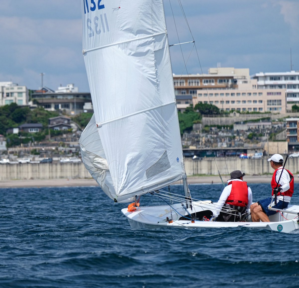 We’re enjoying a sailing with K16 class and international 14 at Enoshima Japan.

#sailinglife #sailingyacht #sailingboat #sail #sailboat #sailingboats #sailboating #sailingadventure #beneteau #yachtworld #sailingstagram #k16class  #yachtracing #fujifilm #classicboat #yachtinglife