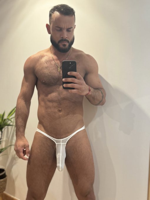 replicas