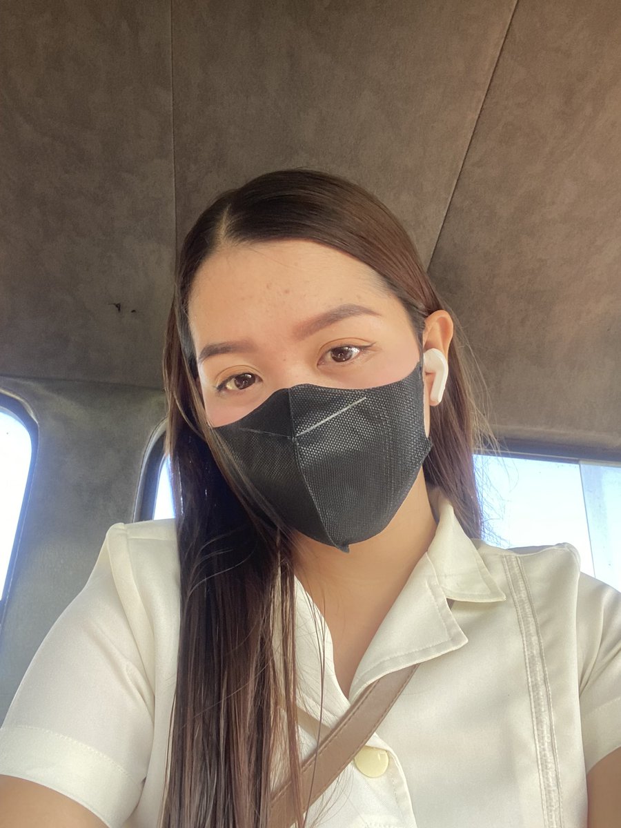 _kyleQ's tweet photo. This is my last day at work Habang nagbabyahe ako papasok sa branch bumibigat yung dibdib ko.Nakakalungkot pala thinking na this is the last day na makakasama ko yung mga ka co-workmates ko. I learned so much from them, not just about work also in life, gonna miss you guys🫶🥹 https://t.co/ELEm3HV5yG