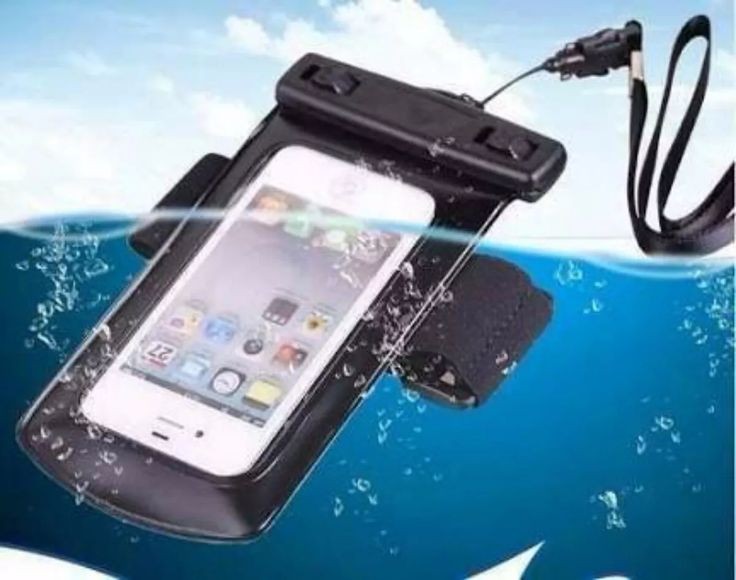 Protege tu móvil con una funda y un protector de pantalla para prevenir daños en caso de caídas u otros accidentes.