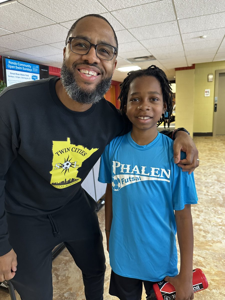 solofthecities's tweet photo. Had a fantastic Saturday cheering on some of our young athletes from #servetoplay and #SolSundays as they showcased their skills in @SaintPaulParks
spring futsal league.
Keep developing & having fun!
💪😤⚽️
#solofthecities
#tcsolfutsal
#playwithsol https://t.co/FLEYQIx3bA