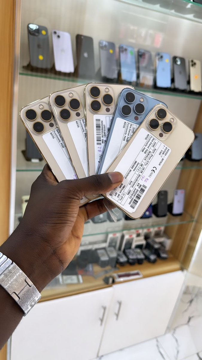 jules_express_b's tweet photo.  iPhone 13 Pro venant des USA 🇺🇸 Disponible Chez @jules_express_b⚡️

 13 Pro 128Go : 🏷️ 350.000fr 

 13 Pro 256Go : 🏷️ 380.000fr

           Livraisons 🛵 offertes ✨

Vendu sur facture 🧾 et garantie ☑️

☎️ +221 77-340-50-23
📍Medina Rond-point Sham
#Rt https://t.co/wPNAusbstZ