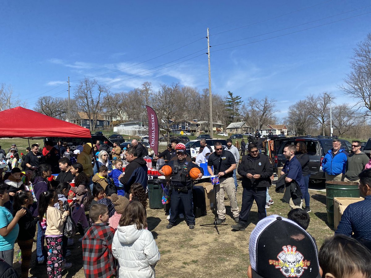 FBINAANebraska's tweet photo. Great turnout at the @nlpoaomaha Easter Egg hunt @OmahaPolice has one of the strongest community engagement strategies in the πΊπΈ It was a pleasure to attend & see some @FBINAAQuantico graduates @CaptShafferOPD #Session278 DC Steve Cerveny #Session281 & OPD DC Sherie Thomas https://t.co/cAwpKn3Mkq