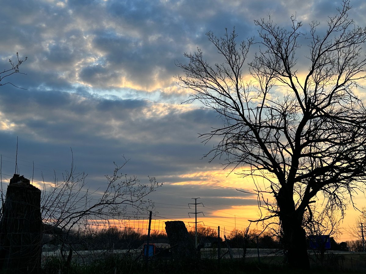 KC_TC6's tweet image. #SunsetAlert @fox4wx