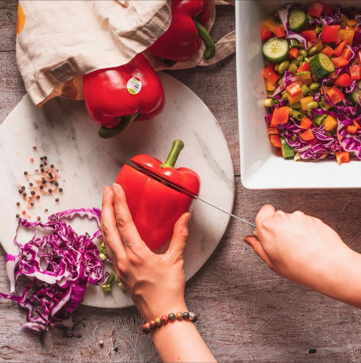 Our greenhouse-grown Sweet Red Bell Peppers are perfect for slicing or dicing into your family's favourite recipes this weekend. They add a rich, balanced flavour that everyone will love. 💚 Explore more recipes at bit.ly/3IXkl4O #Reshare from @PureFlavor