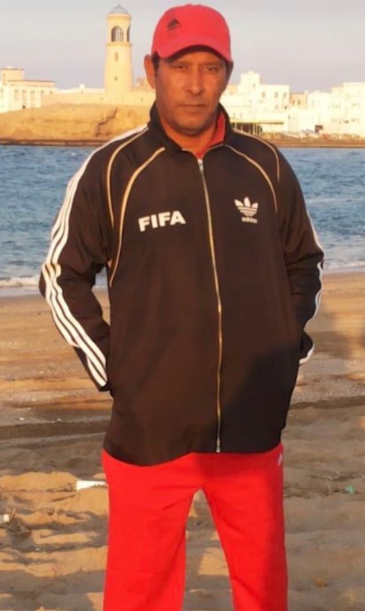 أشتقنا لك وفقدانك عظيم 😞
جعلك الله في أعلى الجنان 🤲🏻
(اذكروه بدعوه في هذه العشر الأواخر)