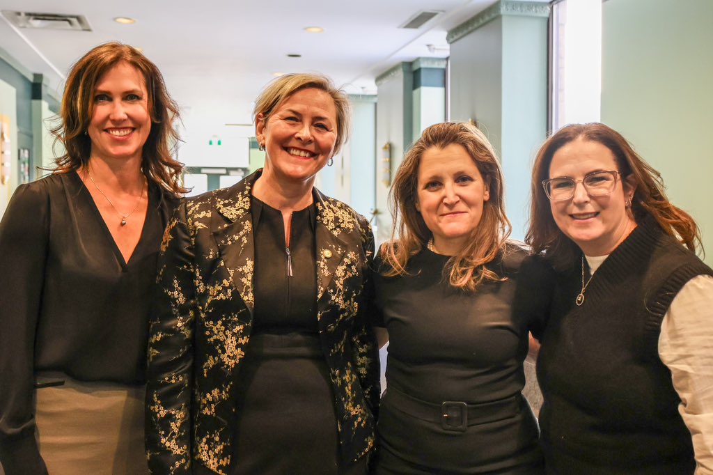 cafreeland's tweet image. We’re making birth control free in Canada — so you can make the choice that’s right for you.