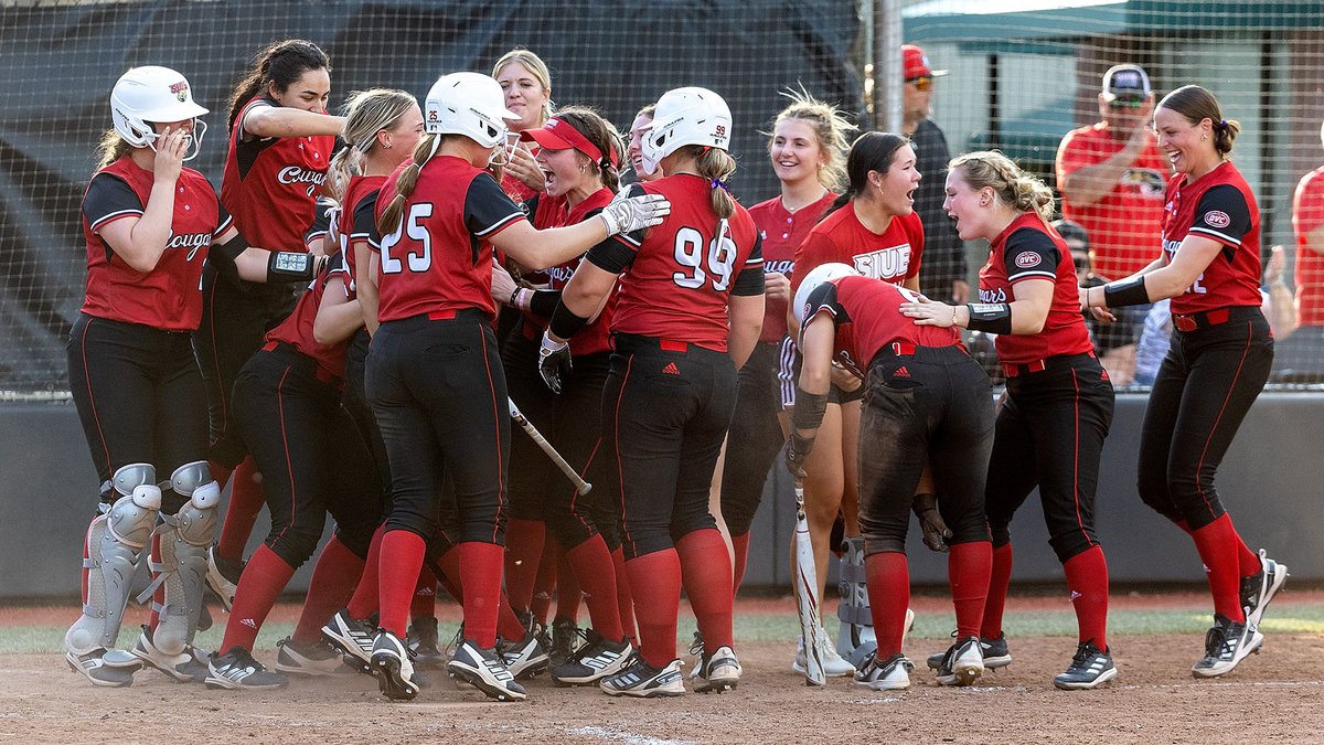 .<a href="/SIUESB/">SIUE Softball</a> Takes Series from Eastern Illinois With Saturday Sweep tinyurl.com/2dxjelfm