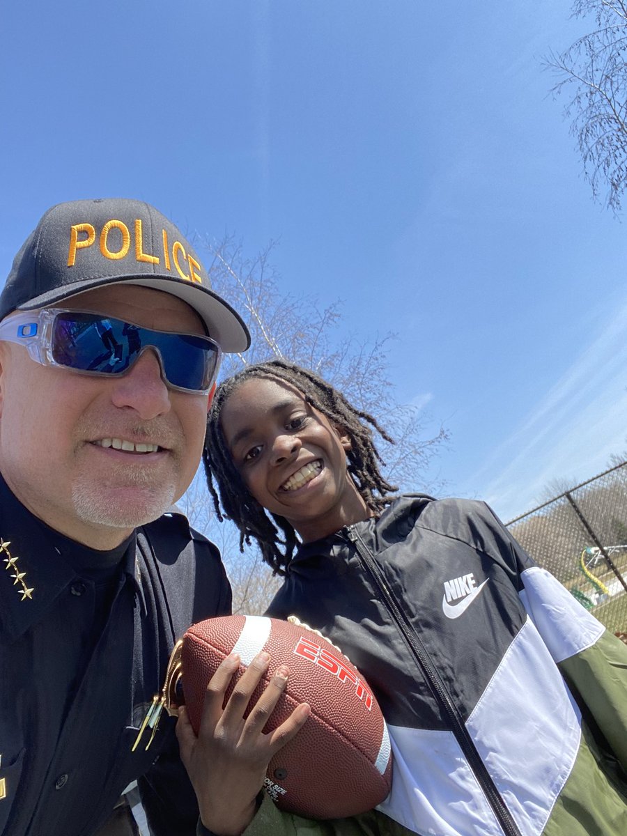 FBINAANebraska's tweet photo. Great Easter Egg hunt today w @bpoaofomaha #CommunityEngagement #YouthEngagemnet Nothing better than catch & conversation w this young man! π compliments of #NeighborhoodEngagementThruSports @CaptShafferOPD #Session278 & DC Cerveny #Session281 Thank U @OmahaPolice https://t.co/DnfJw9oyuS