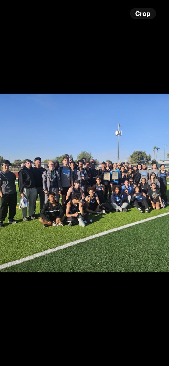 Congrats to our Girls and Boys track teams finishing strong at a very windy Greenway Invite! Girls are 1st and Boys 3rd! Lot’s of PRs today! Let’s Go Skyhawks! #takeflightdv @DvusdA @DVHSSkyhawks @DrFinchDVUSD