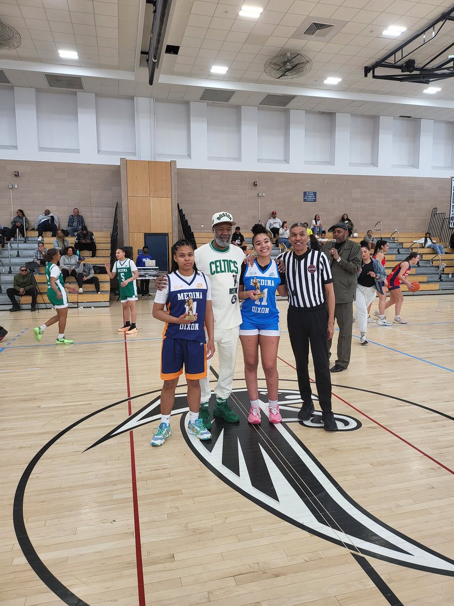 Congrats to Hoopers NY 2026 PG Kayana Holder Woodlands H.S. get Most Outstanding Player of the Game vs RI All-Stars in the Medina Dixion Classic in Boston @alskibattlene @_BlakeDerrick @NYCHoopsnball @NYGHoops @InsiderExposure @WorldExposureWB