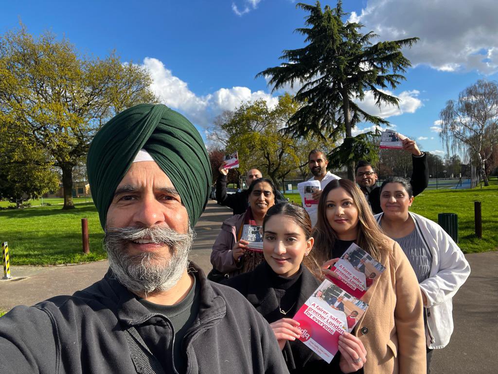 Long day of positive campaigning with brilliant colleagues in Goodmayes, Seven Kings and Newbury wards for @SadiqKhan and @Guy__Williams. Then I was welcomed home with an Iftar meal my neighbours had prepared for me! #community #winning