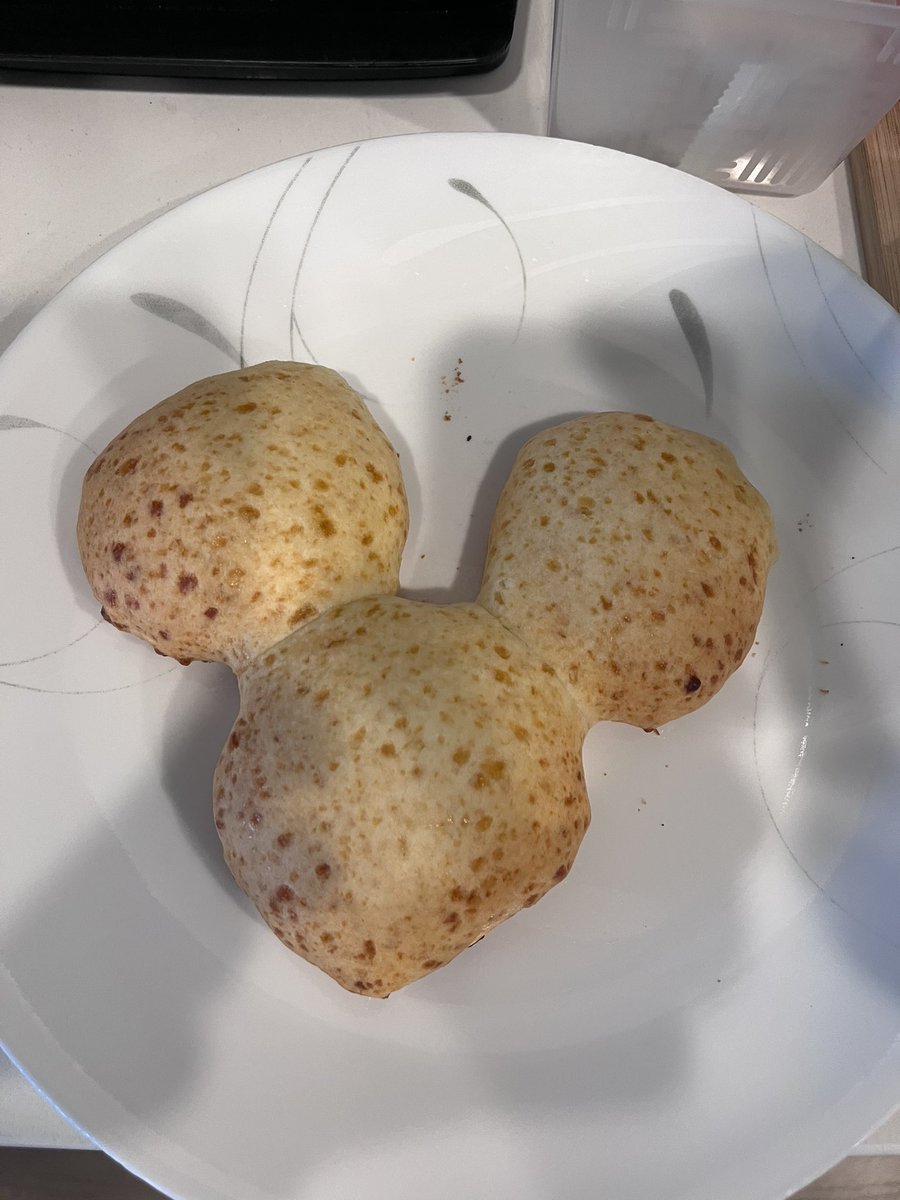 RevistaACINE's tweet image. El #Pandebono Mickey Mouse no exist…