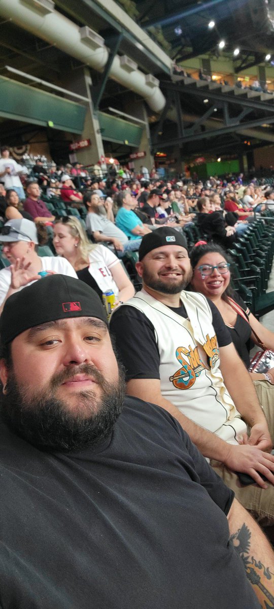 jazz_andrew's tweet photo. LETS GOOO!!!! #godbacks #whatafan https://t.co/Vglncf3aMR
