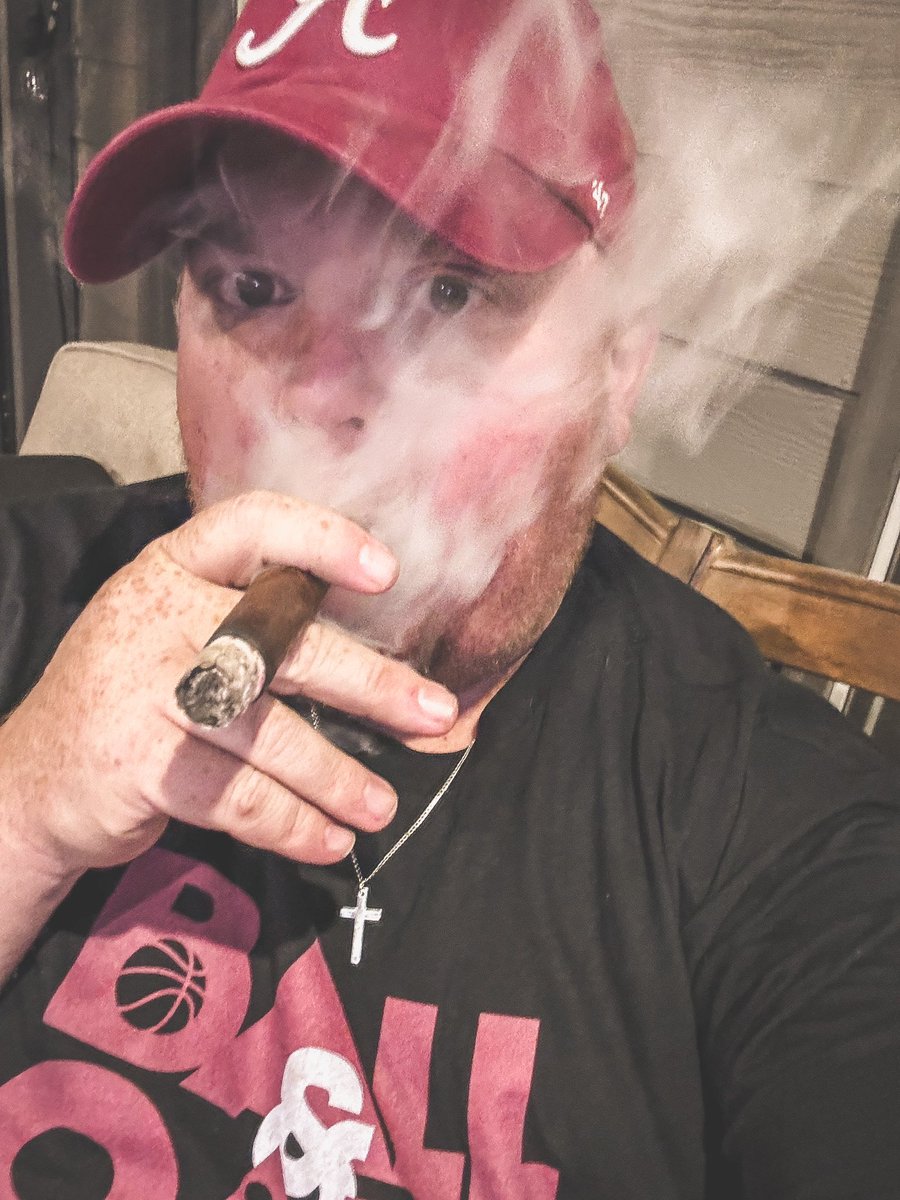 stogiedad's tweet photo. Iβm ready, I hope @AlabamaMBB is too! #RollTide. Firing up an @AFuenteCigars #OpusX that has about 10 years on it, and trying out some @Elijah_Craig #ToastedBarrel for what I hope is a special night. Letβs go! #nowsmoking #CigarLife @SoloStove https://t.co/5734QV3Jyf