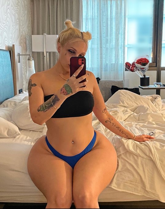 Watch Alexis Andrews📍NYC's leaked NSFW photo on TwXstars