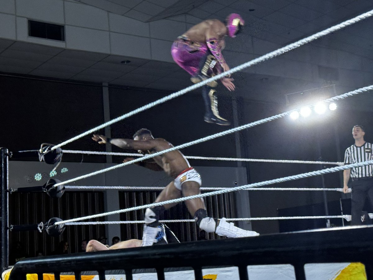 JoeyJoenyc's tweet image. #nxtmelbourne #highfliers