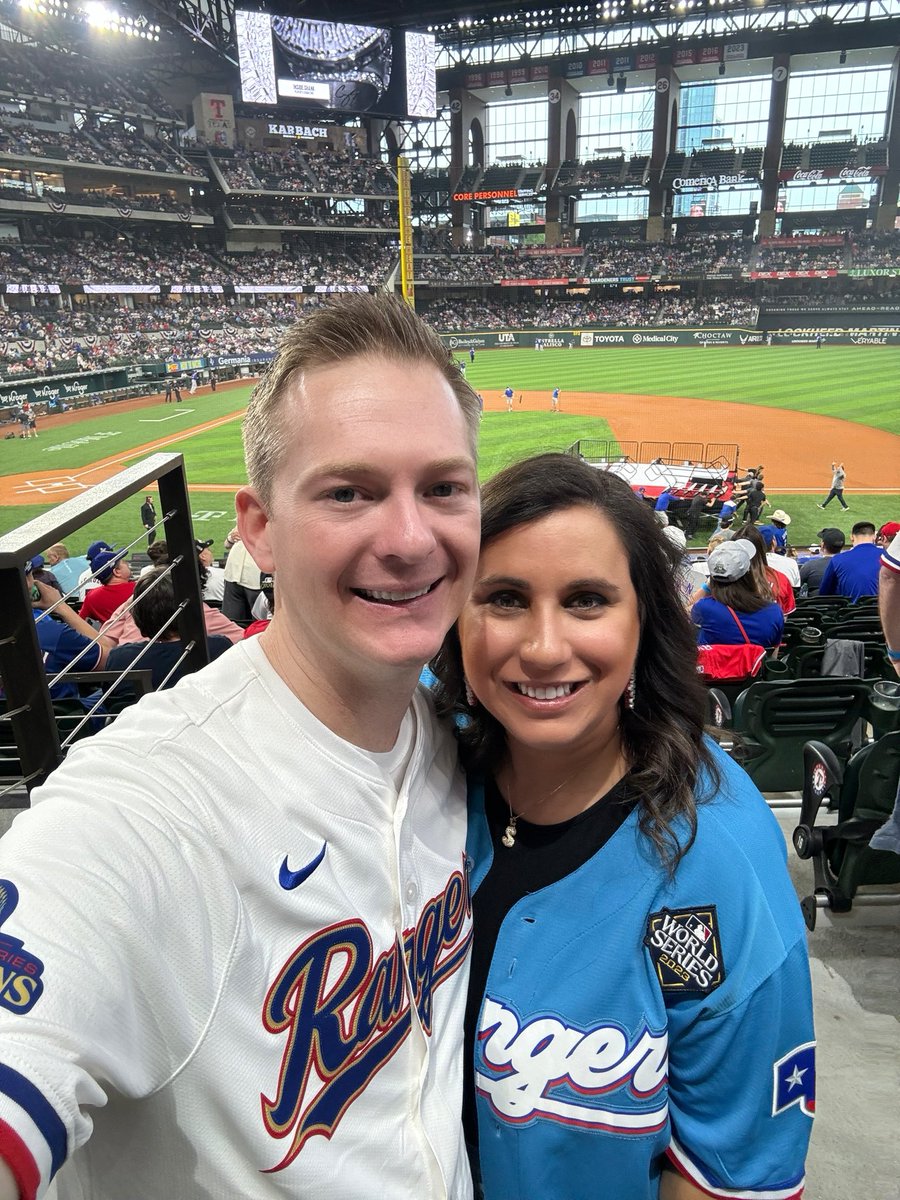 #globelifeoftheparty ❤️🤍