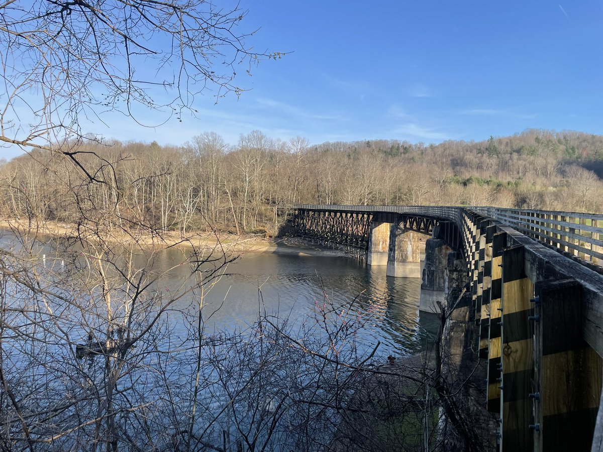 A beautiful spring day. Good day to ride the @VACreeperTrail to Alvarado. 🚴