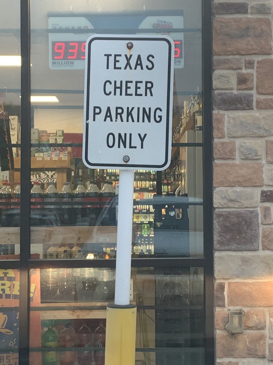 KrispykremeRob's tweet photo. @RudyJay_star @MikeTaylorShow something for the Easter weekend with family and In the building reminded me @_texascheer. Cheers y’all! https://t.co/pG0xyg2srs