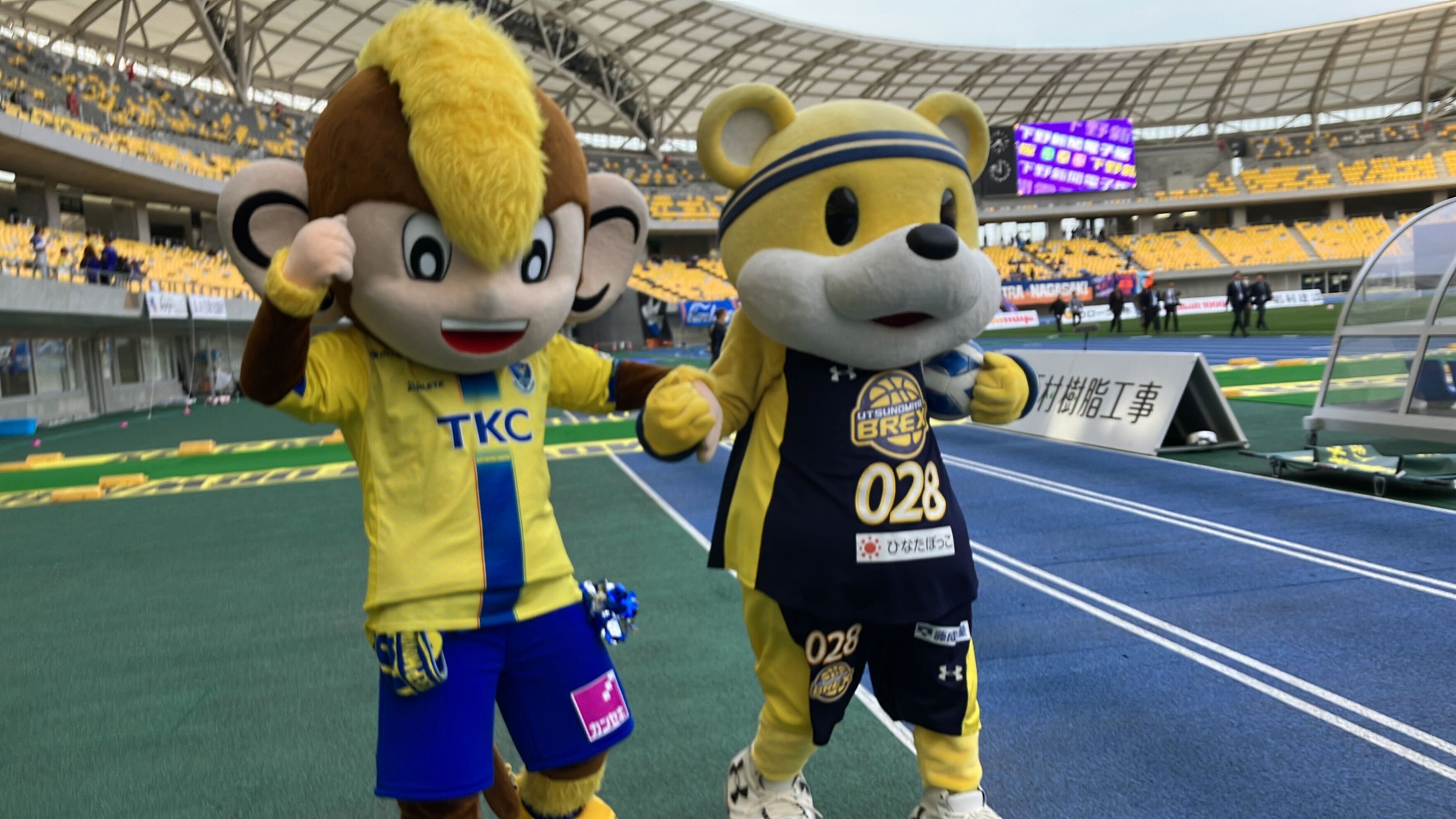 ラッキー ムーヴ》 ホワイトゴールド＆ダイヤモンド ネックレス