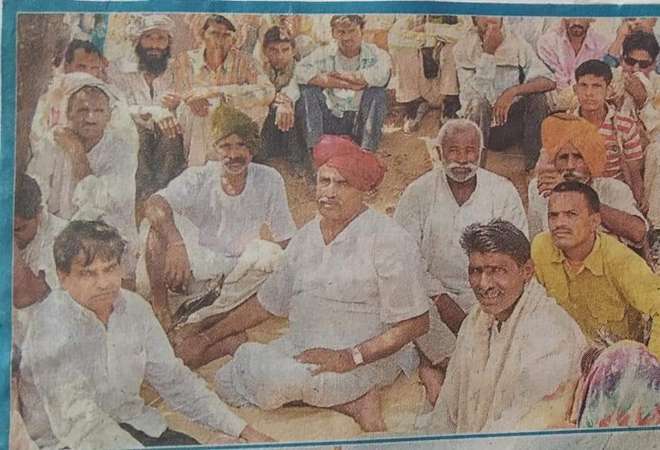 SunitaBainsla's tweet photo. कर्नल साहब की द्वितीय पुण्यतिथि पर सादर श्रद्धांजलि और नमन. आप का कृतित्व और व्यक्तित्व चेतना और आशीर्वाद के रूप मे हम सब के साथ बना रहे. 🙏🏻

#ColBainsla  #कर्नल_किरोड़ी_सिंह_बैंसला
#SocialRevolutionary  #Rock_of_Gibraltor https://t.co/NDTCTvOxaf