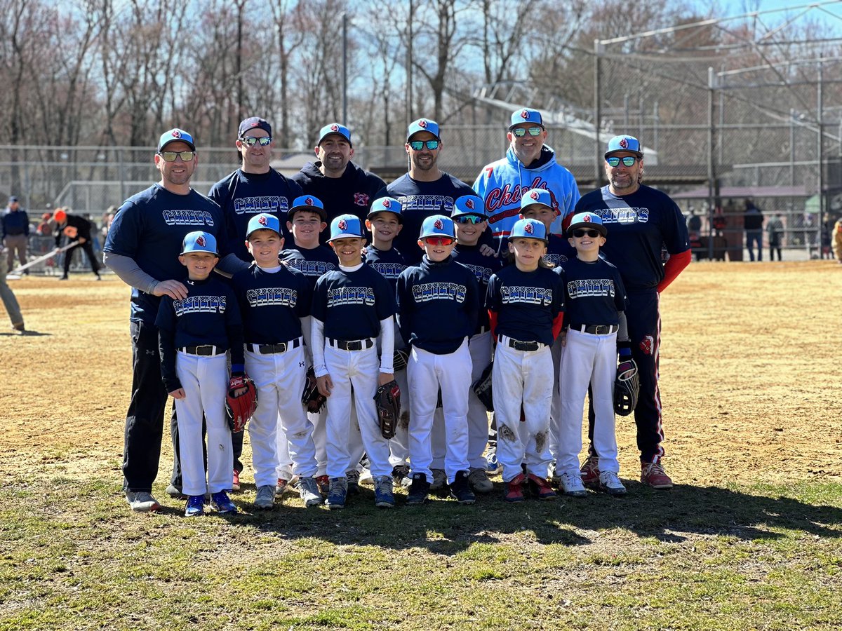 #Massapequa South Shore 9u East #Chiefs playing in memory and honoring #OfficerDiller today #RIP 
.
.
.
#ChiefsNation #NYPD #YouthTravelBaseball