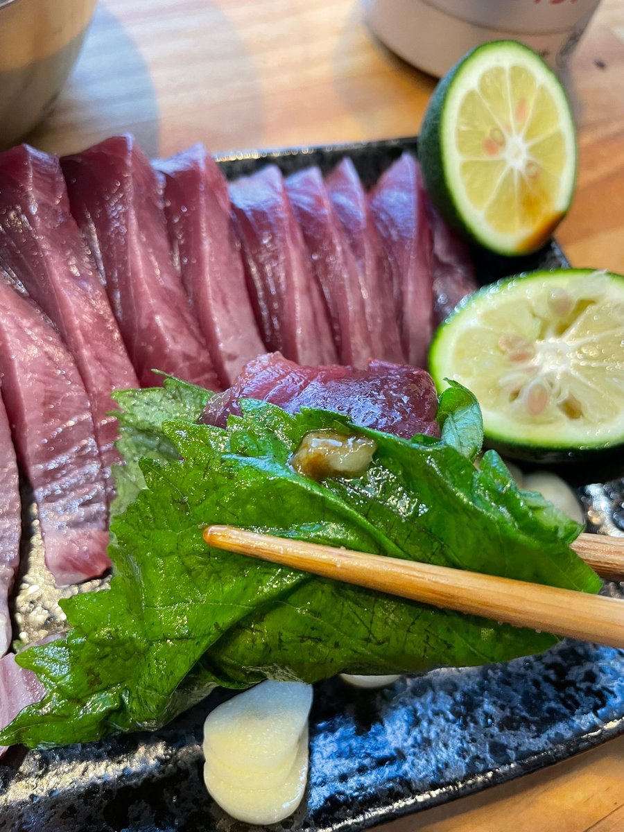 1人でお酒飲むのが好きな人しか分からないこと選手権

最優秀賞
好きな酒、好きな刺し盛りで、好きな様に食える事（外野は黙ってろ）