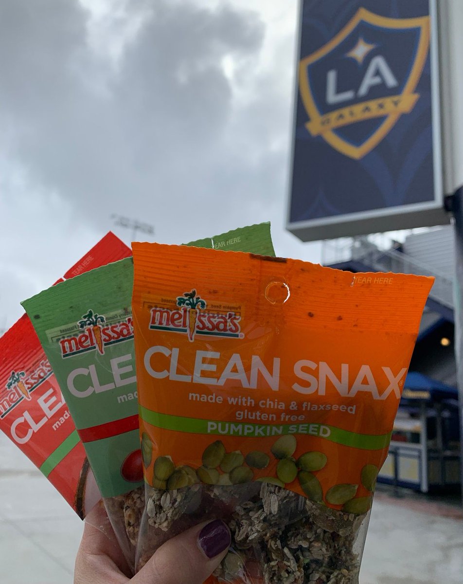 #CleanSnax 🤝 @LAGalaxy

Catch the best of both worlds at @dignityhealthsp tonight! ⚽️🤗

#MelissasProduce #StadiumFood #HealthyOptions #LAGalaxy